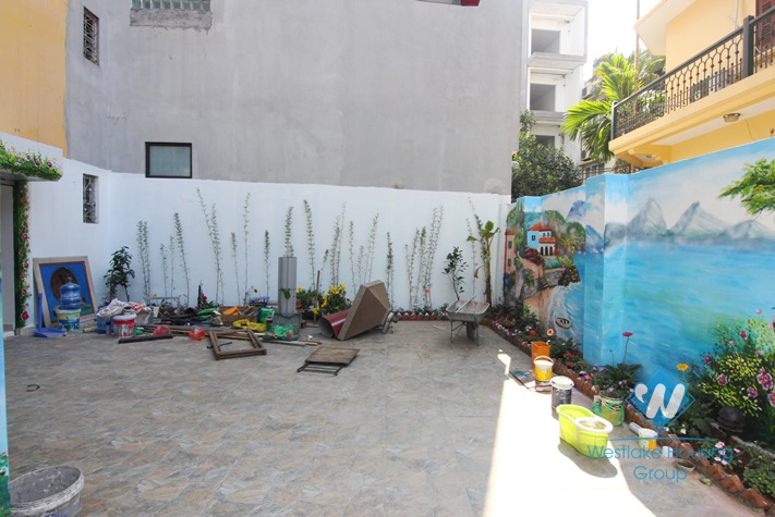 Office or restaurants for rent in Tay ho, Ha noi